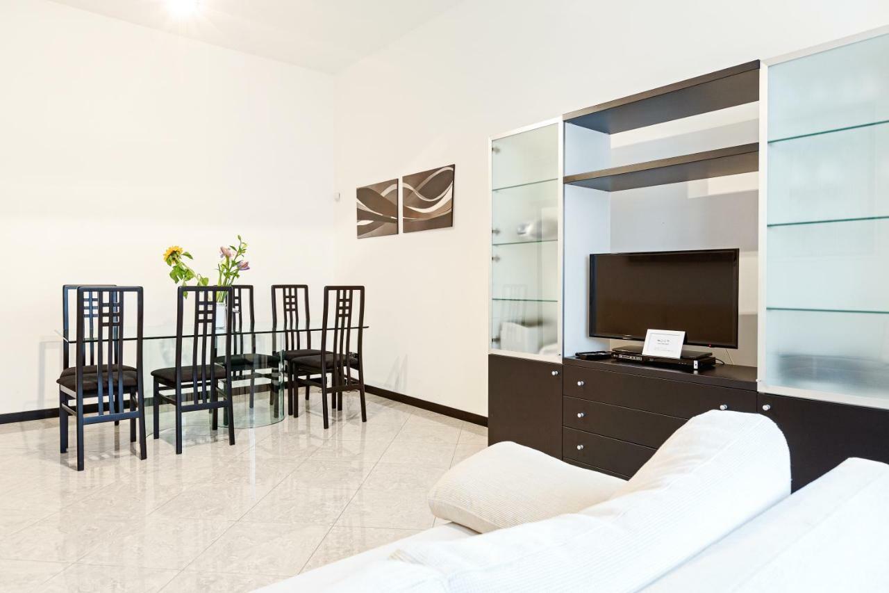 S. Maria Valle Central Roomy Flat Milão Exterior foto